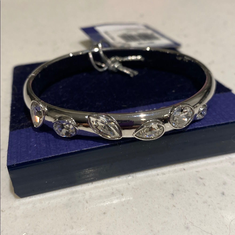 Elegant Silver Sparkling Swarovski Crystal Bangle - Picture 3 of 11